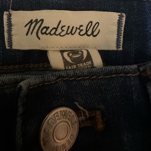 Madewell Stovepipe Jean in Dark Wash - Picture 2 of 5